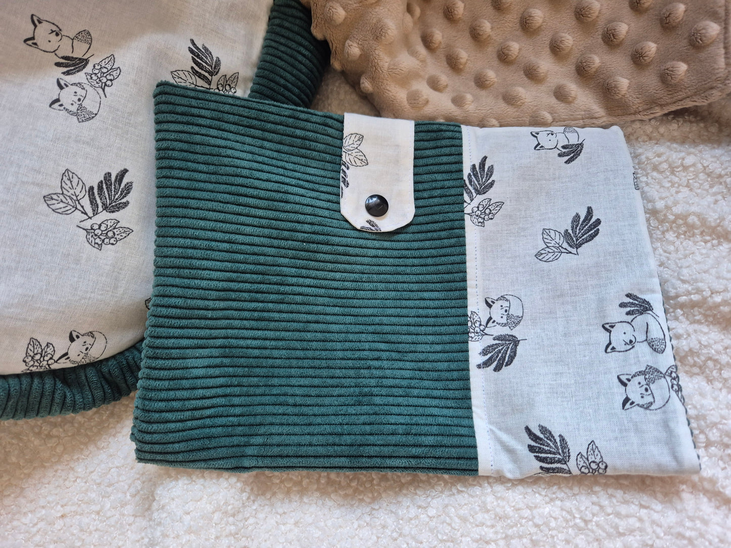 Lot sac à langer carnet de santé matelas nomade et doudou plat lapin