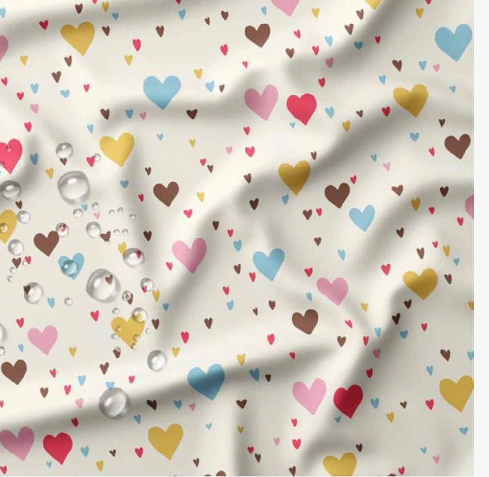 TISSU IMPERMEABLE COEURS MULTICOLORE